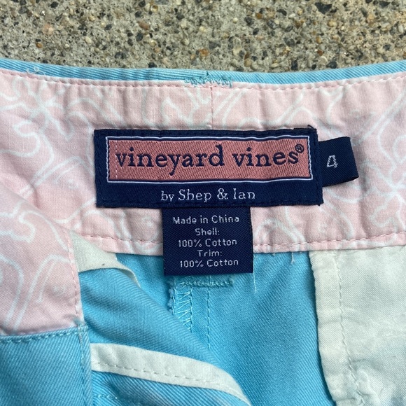 vineyard vines shorts - Picture 4 of 5
